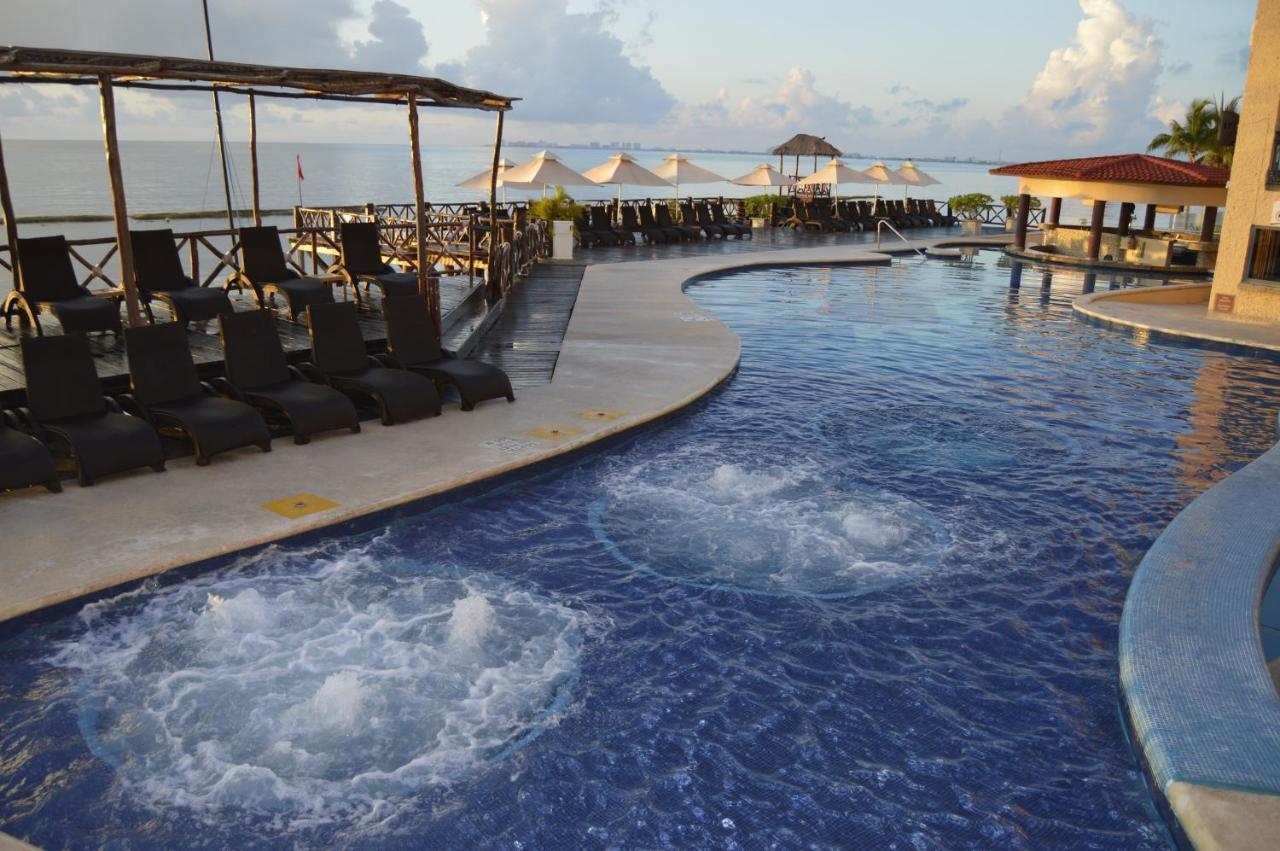 All Ritmo Cancun Resort & Water Park Exterior photo
